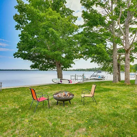 Charming Bear Lake Cottage With Dock And Paddleboards!